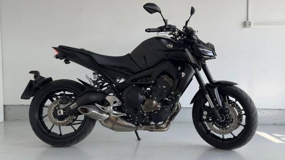 YAMAHA MT-09 